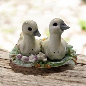 Pair of Fitz & Floyd Ceramic Duck Salt and Pepper Shakers
